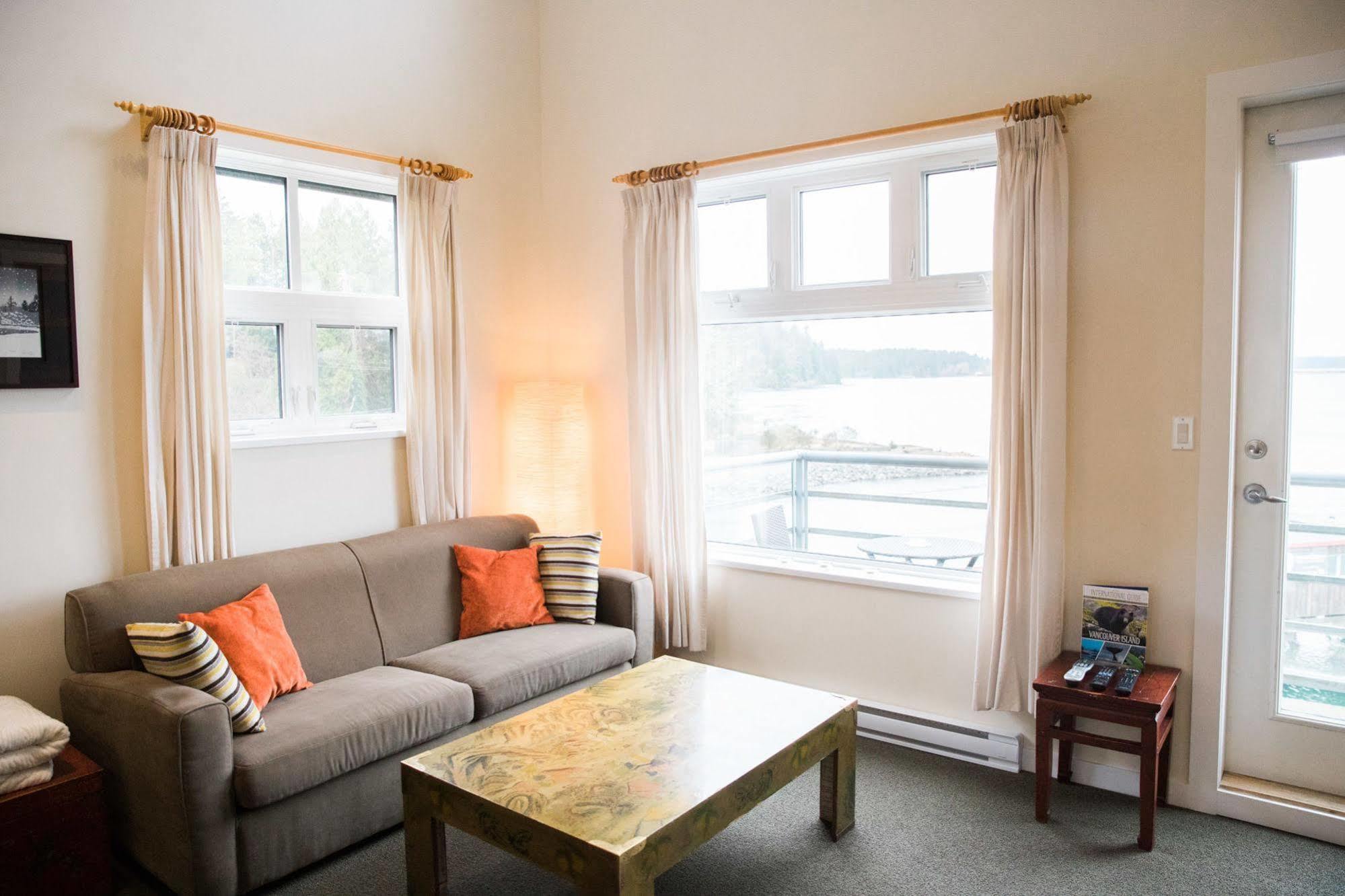 Fred Tibbs Ocean Front Condos Tofino Exterior photo
